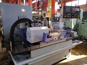 三菱重工業　P007999 ＮＣ円筒研削盤　2006　RD23-B35P