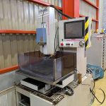 P009169 細穴放電加工機